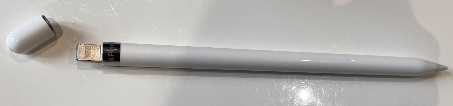Apple Pen Gen 1 ออกแบบเรียบหรู ใช้งานง่าย ประสิทธิภาพสูง