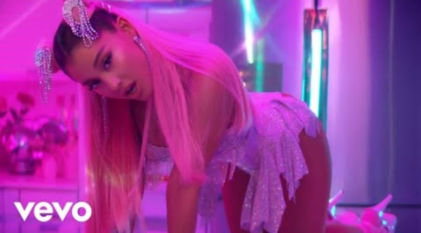 Ariana Grande - 7 rings