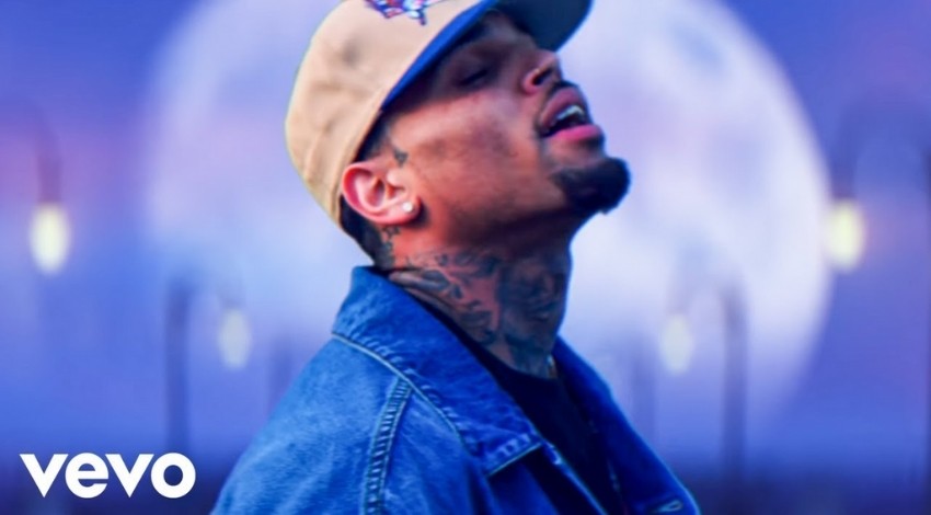 Chris Brown - Undecided