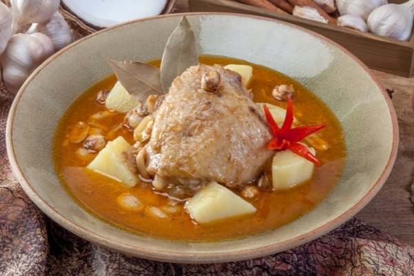 แกงมัสมั่นไก่