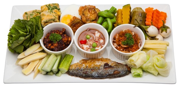 น้ำพริก ปลาทู ผักสด ผักลวก