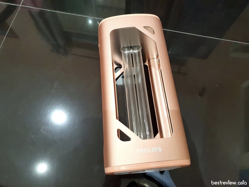 Philips โคมไฟตั้งโต๊ะ แสง UV-C ลดการสะสมของเชื้อไวรัสและเชื้อแบคทีเรียPhilips โคมไฟตั้งโต๊ะ แสง UV-C ลดการสะสมของเชื้อไวรัสและเชื้อแบคทีเรีย