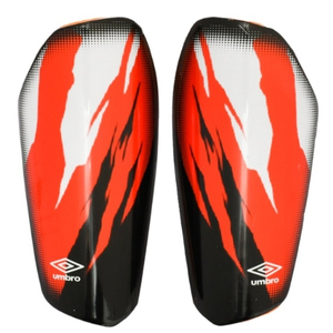 UMBRO Neo Minimus สนับแข้งฟุตบอลผู้ชาย