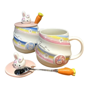 แก้วกาแฟกระต่ายน้อยทรงนูน 3 มิติ มีฝาปิด และช้อนหัวแครอท