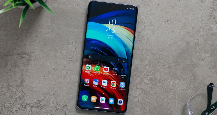 Xiaomi 13 และ Xiaomi 13 Pro สมาร์ทโฟนเรือธงรุ่นล่าสุดของ Xiaomi ที่เปิดตัวในปี 2023