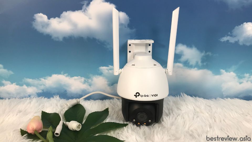 ดีไซน์การออกแบบ TP-Link VIGI C540-W