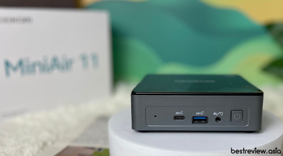 ดีไซน์ขอบเครื่อง และพอร์ตการเชื่อมต่อของ Geekom Mini Air 11
