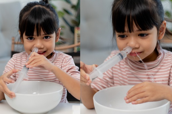 การล้างจมูกด้วยน้ำเกลือ ใช้ไซริงค์กับน้ำเกลือสำหรับล้างจมูก