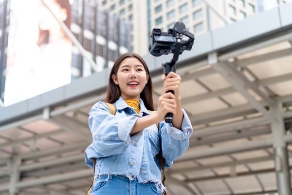 กล้องสำหรับถ่าย Vlog กล้อง กล้องถ่ายรูป ถ่ายรูป ยูทูปเบอร์ ถ่ายวิดีโอ ท่องเที่ยว เที่ยว