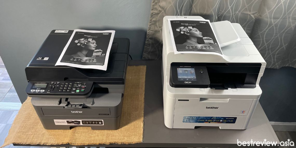 ความเร็วการพิมพ์ภาพขาวดำของ Brother MFC-L2805DW (ภาพซ้าย) และ Brother DCP-L3560CDW (ภาพขวา)